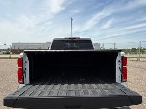 Used 2025 Chevrolet Silverado 2500 High Country w/ Technology Package AWD/4WD image 10