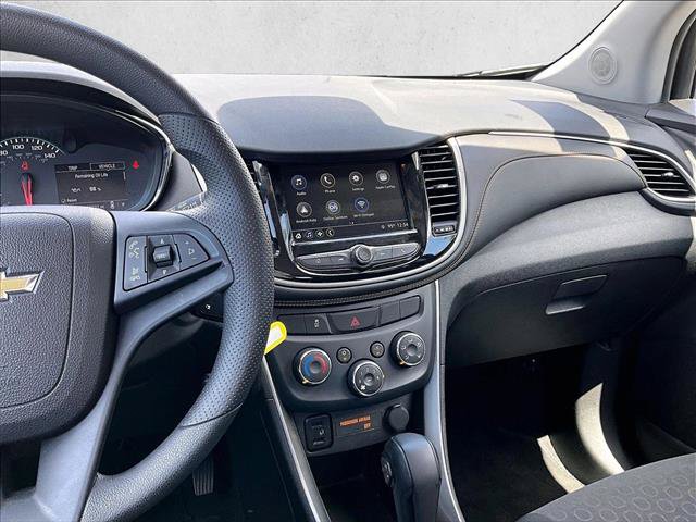 Used 2018 Chevrolet Trax LS FWD image 8