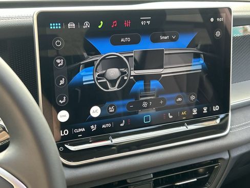 New 2026 Volkswagen Tiguan SE FWD image 22