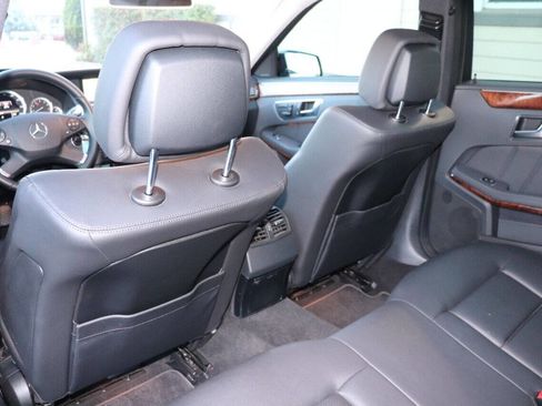 Used 2013 Mercedes-Benz E 350 Sedan image 54