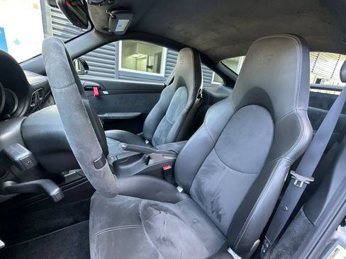 Used 2011 Porsche 911 GT2 RS RWD image 5