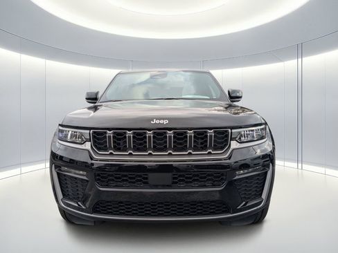 New 2026 Jeep Grand Cherokee Limited AWD/4WD image 9