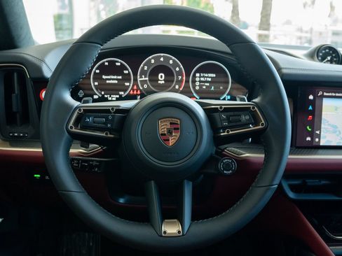 New 2026 Porsche Cayenne Coupe AWD/4WD image 11