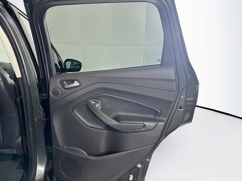 Used 2019 Ford Escape Titanium image 30