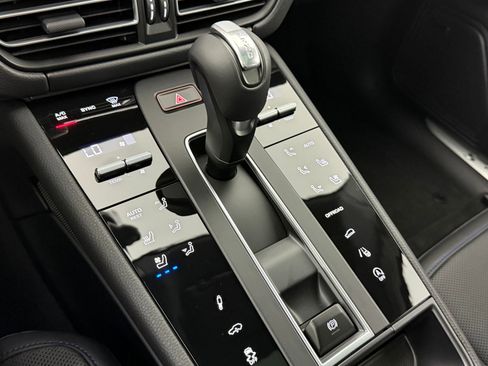 New 2026 Porsche Macan S image 22