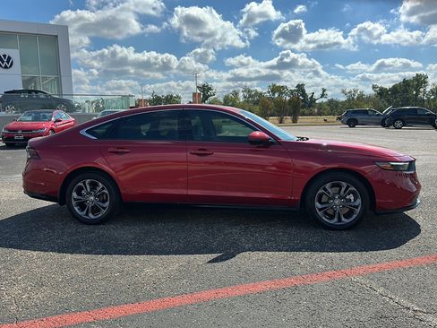 Used 2023 Honda Accord EX-L image 9