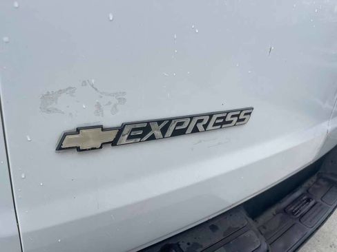 Used 2013 Chevrolet Express 1500 image 15