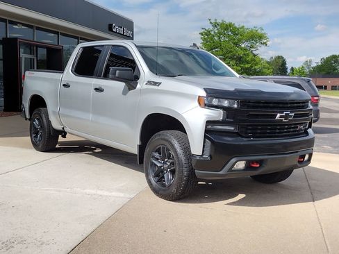Used 2021 Chevrolet Silverado 1500 LT Trail Boss w/ Bed Protection Package AWD/4WD image 11