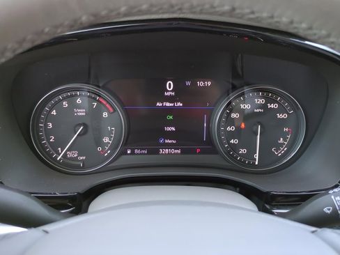 Used 2022 Cadillac XT6 Premium Luxury w/ Technology Package FWD image 22