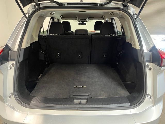 Used 2024 Nissan Rogue S AWD/4WD image 17