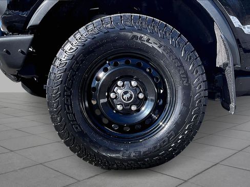 Used 2022 Ford Bronco Big Bend image 11