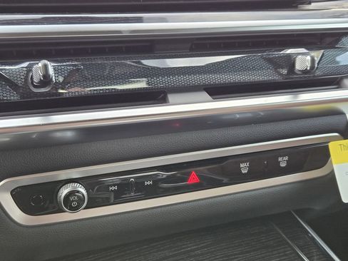 New 2026 BMW X5 xDrive40i w/ M Sport Package image 22