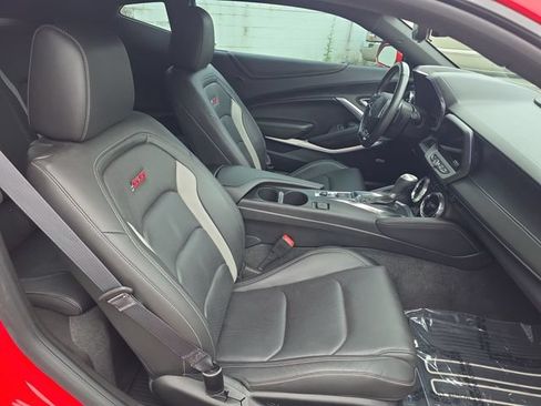 Used 2019 Chevrolet Camaro SS RWD image 11