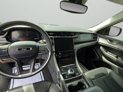 Used 2024 Jeep Grand Cherokee Limited 4xe image 17