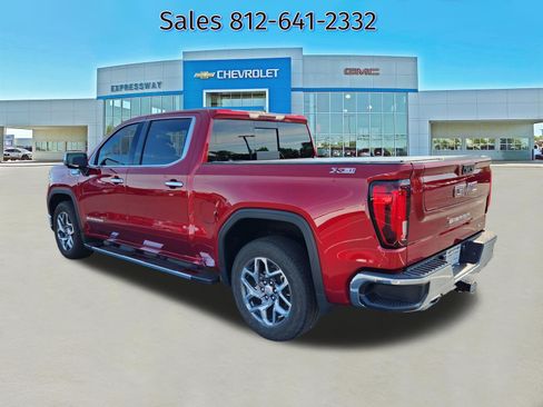 Used 2023 GMC Sierra 1500 SLT w/ SLT Premium Plus Package AWD/4WD image 5