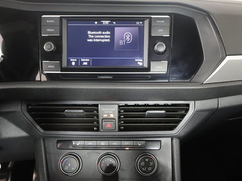 Used 2024 Volkswagen Jetta Sport image 37