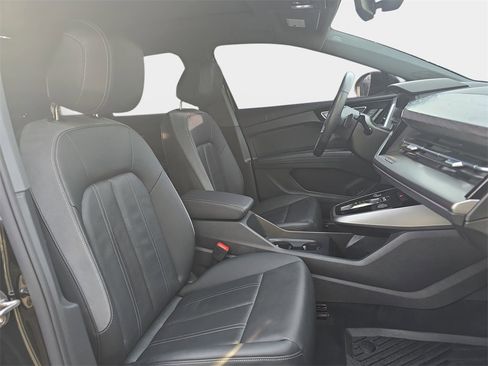 Used 2023 Audi Q4 e-tron Premium Plus image 10