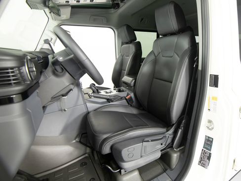 Used 2025 INEOS Grenadier Fieldmaster Edition AWD/4WD image 33