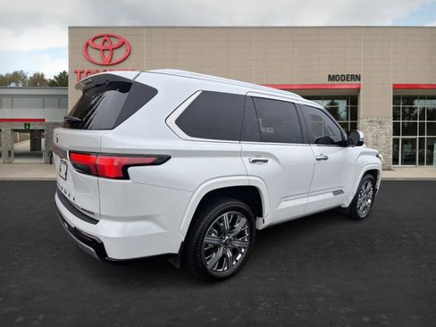 Used 2025 Toyota Sequoia Capstone image 5