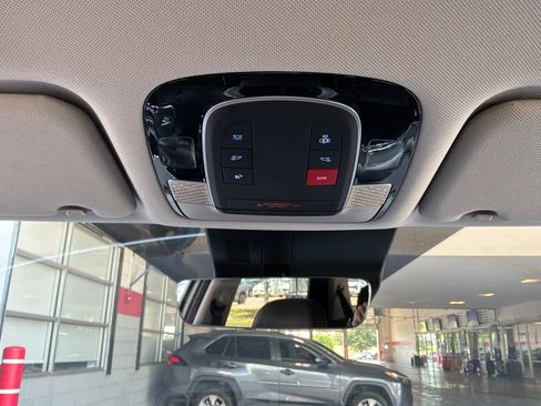 Used 2025 Hyundai Palisade SEL AWD/4WD image 17