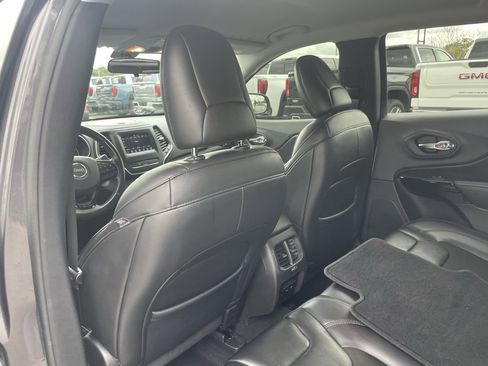 Used 2020 Jeep Cherokee Latitude Plus image 26