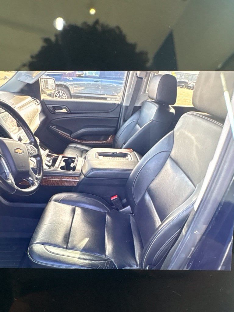 Used 2020 Chevrolet Suburban Premier AWD/4WD image 7