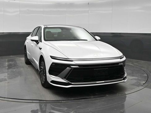 New 2026 Hyundai Sonata SEL FWD image 2