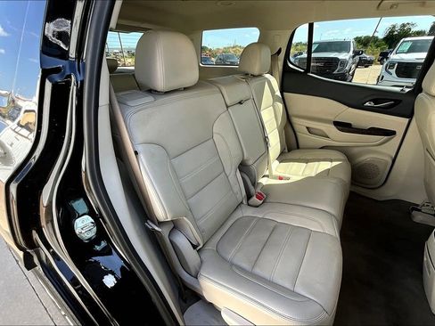 Used 2023 GMC Acadia Denali image 36