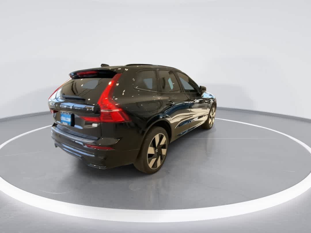 Used 2024 Volvo XC60 T8 Plus w/ Protection Package Premier AWD/4WD image 8