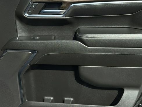 Used 2024 Chevrolet Silverado 1500 LT AWD/4WD image 34