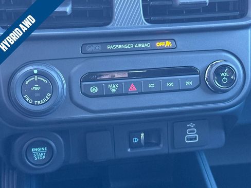 New 2025 Ford Maverick Lariat w/ Black Appearance Package image 21