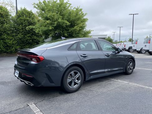 Used 2022 Kia K5 LXS FWD image 9