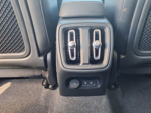 Certified 2025 Volvo XC40 B5 Plus AWD/4WD image 23