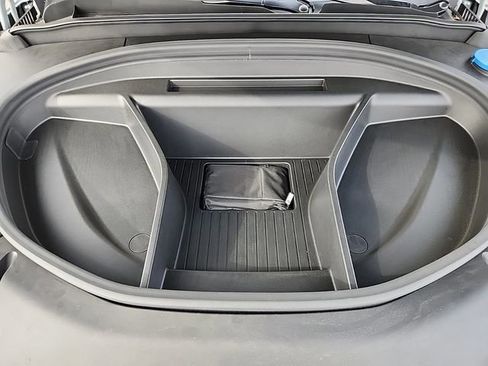 New 2025 Volvo EX90 Ultra image 16