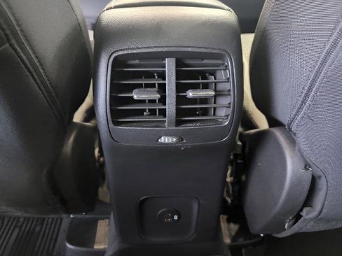 Used 2022 Ford Escape SE w/ SE Sport Appearance Package image 20