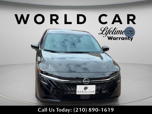 Used 2026 Nissan Sentra SR w/ Floor Mat Package FWD image 2