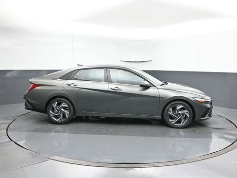 New 2026 Hyundai Elantra Limited image 6