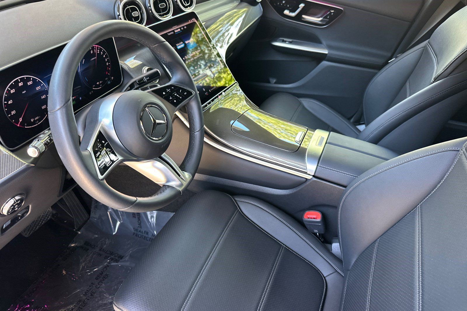 Certified 2025 Mercedes-Benz GLC 350e 4MATIC image 4