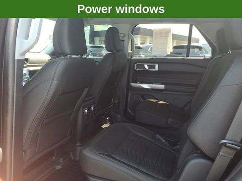Used 2021 Ford Explorer XLT AWD/4WD image 21