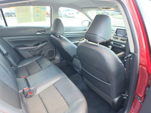 Used 2025 Nissan Altima 2.5 SR AWD/4WD image 30