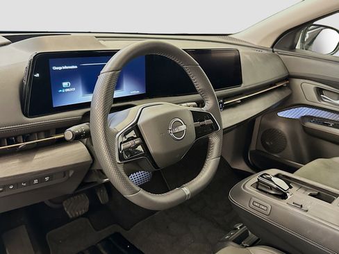 Used 2024 Nissan Ariya AWD image 18