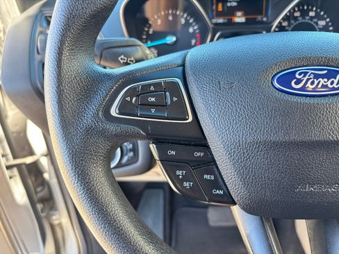 Used 2018 Ford Escape SE image 32