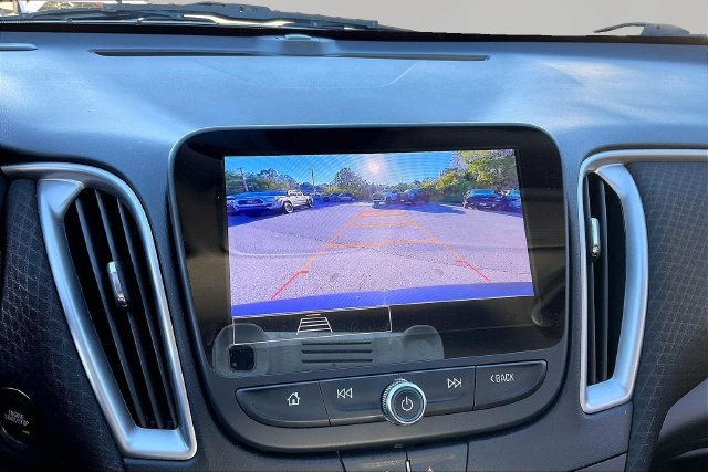 Used 2025 Chevrolet Malibu LT FWD image 11