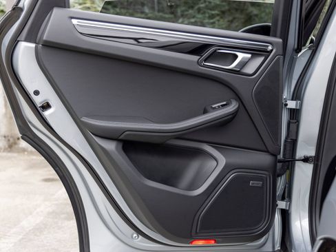 Certified 2026 Porsche Macan AWD/4WD image 49
