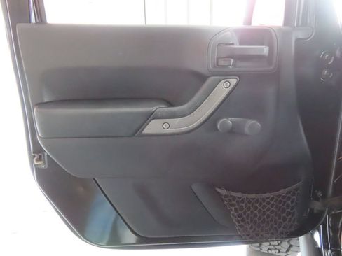 Used 2014 Jeep Wrangler Unlimited Sport AWD/4WD image 18