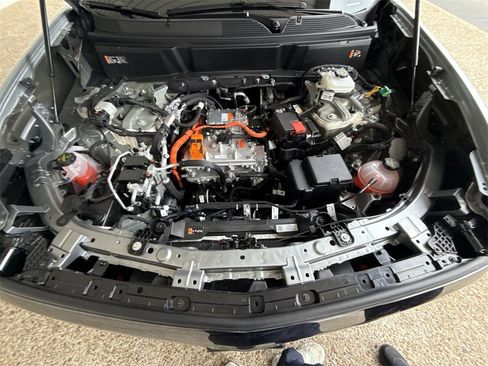 Certified 2026 Cadillac Vistiq Sport image 29