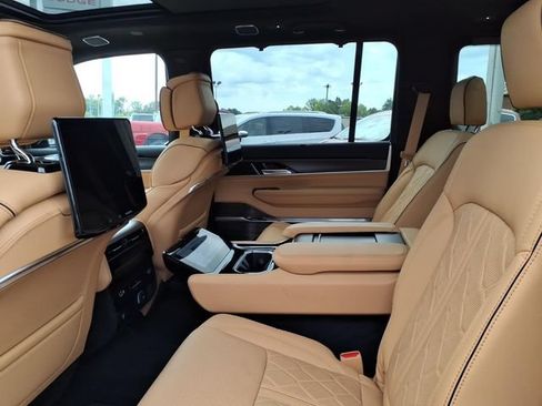New 2026 Jeep Grand Wagoneer L Summit AWD/4WD image 7