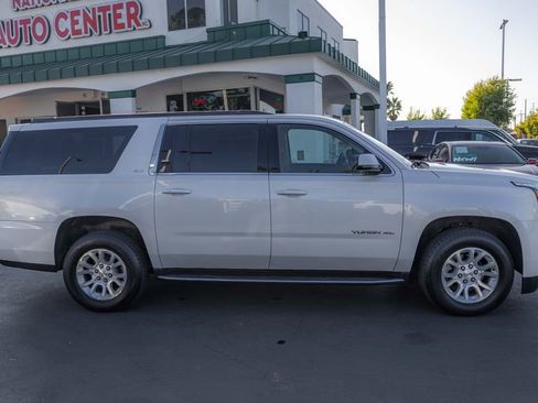Used 2018 GMC Yukon XL SLT w/ Open Road Package image 3
