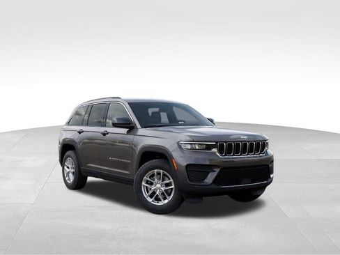 New 2026 Jeep Grand Cherokee Laredo AWD/4WD image 5