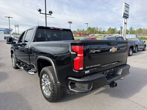 New 2026 Chevrolet Silverado 2500 LT w/ Z71 Chrome Sport Edition AWD/4WD image 8